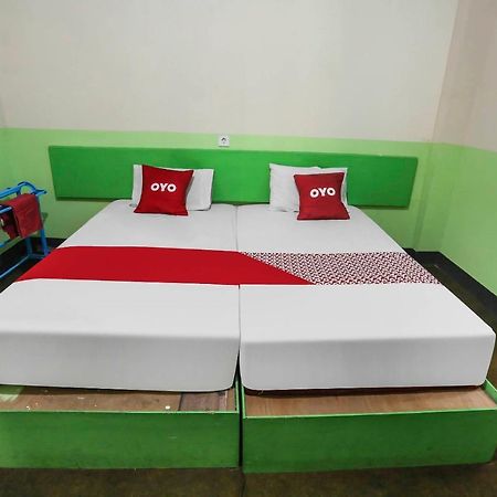 Oyo 90825 Hotel Lizha 2 Samarinda Εξωτερικό φωτογραφία