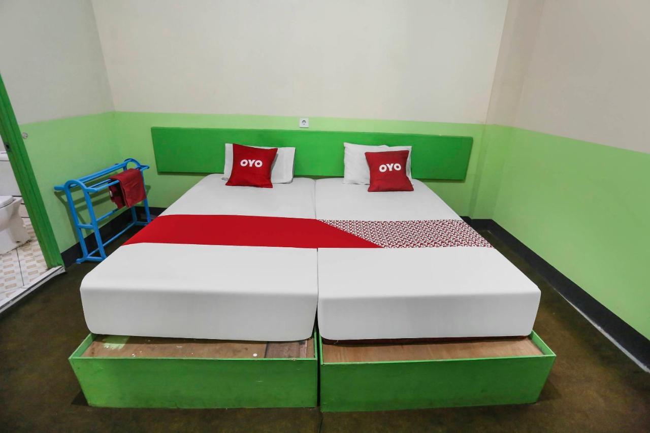 Oyo 90825 Hotel Lizha 2 Samarinda Εξωτερικό φωτογραφία